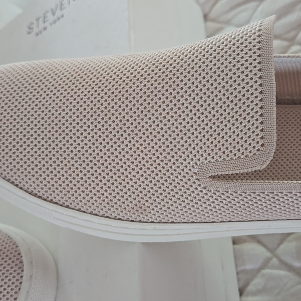 Women's Steve Madden Slip on Blush Shoes Size 9.5 New in Box - Picture 8 of 9